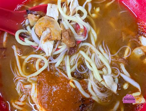 888 hokkien mee (presgrave street)|Three Road 888 Hokkien Mee, George Town.